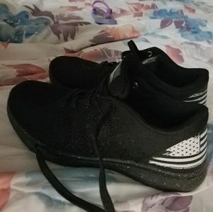 Freedom Industry men's tennis shoes